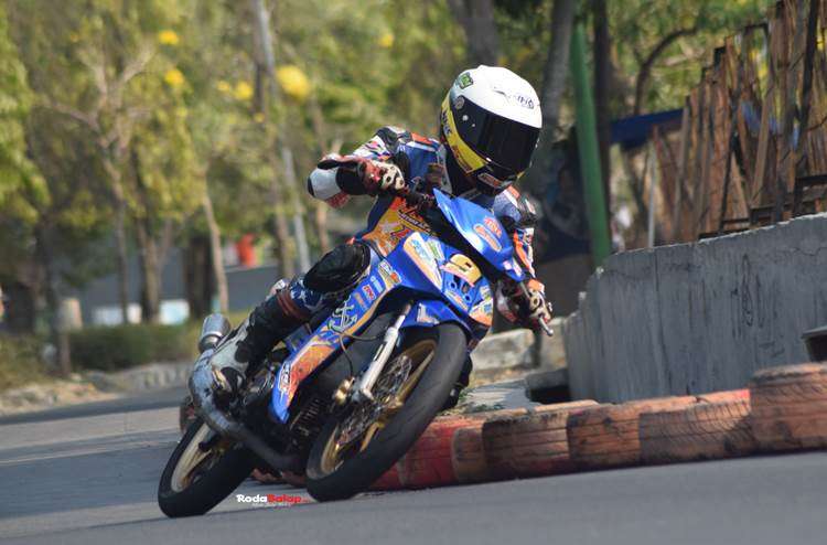 Tora 49 BNR Racing Tegal Tim Balap Motor dengan Semangat Baru Menggebrak Java Grand Prix (JGP)