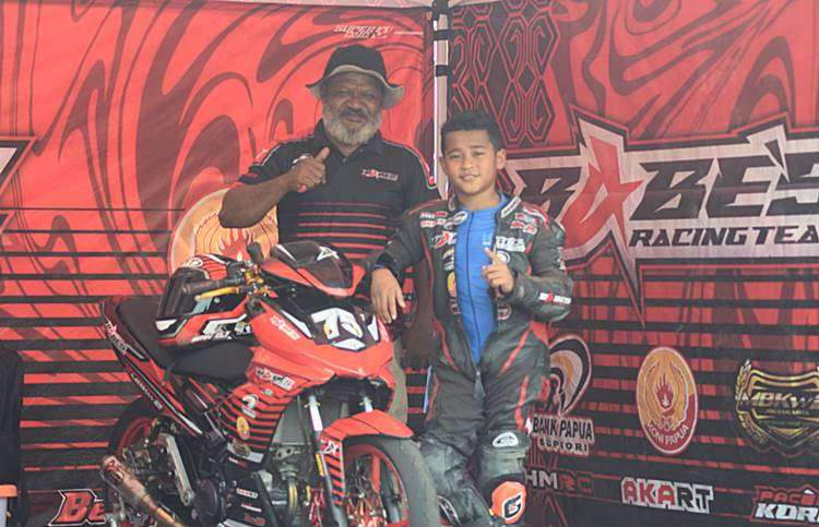 Perjalanan Sean Warikar dalam Dunia Balap Motor Dukungan Keluarga dan Dedikasi Tanpa Batas