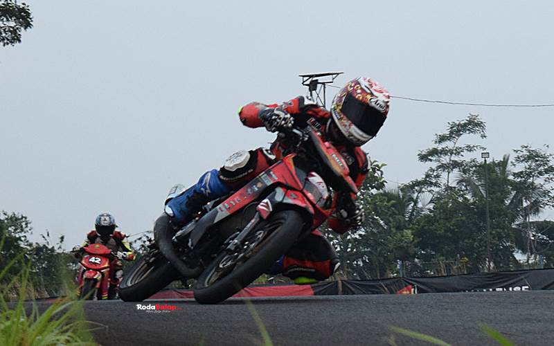 Superchallenge Super Prix Tasikmalaya 2025 F1ZR Dua-Tak Solebah Jadi Jawara Superchallenge Super Prix Tasikmalaya 2025 F1ZR Dua-Tak Solebah Jadi Jawara