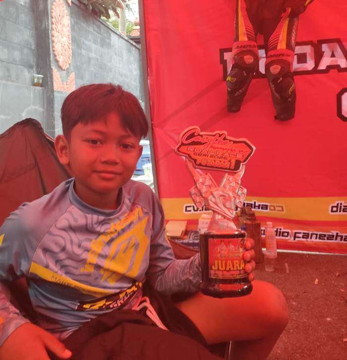 Langkah Awal Reynand Fanezha Arsenio di Dunia Road Race, Siap Menimba Ilmu di Mons54 Private Racing School