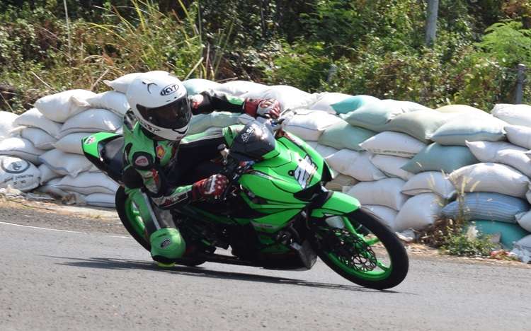 Umar Bule Raih Podium Kedua Race 2 Kejurnas Motoprix di Sirkuit Mijen